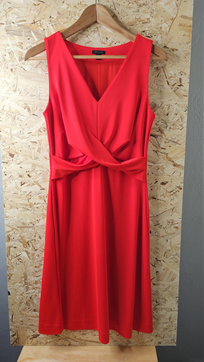 Ann Taylor Petite Twist Matte Jersey Flare Dress Size XS Fiery Red Women's