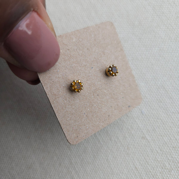 Vintage Amber Colored Gem Stud Earrings