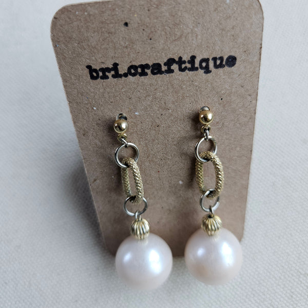 Retro Pearl Dangles No.1 Earrings