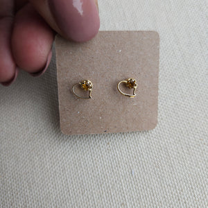 Vintage Amber Colored Gem + Gold Heart Stud Earrings