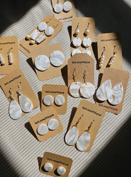 White Marbled Round Polymer Clay Studs - 3/4" (Small)