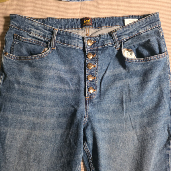 Lee | Button fly Jeans (16/Medium)
